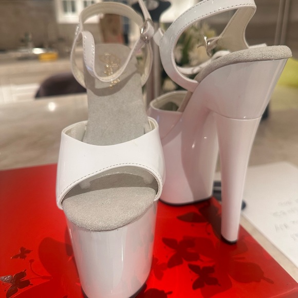 Pleaser White Heels NWT size 8 - Picture 9 of 9